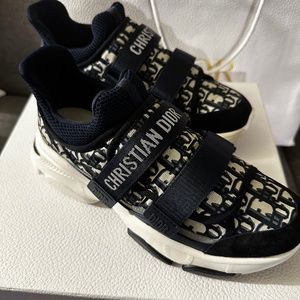 D-WANDER SNEAKER